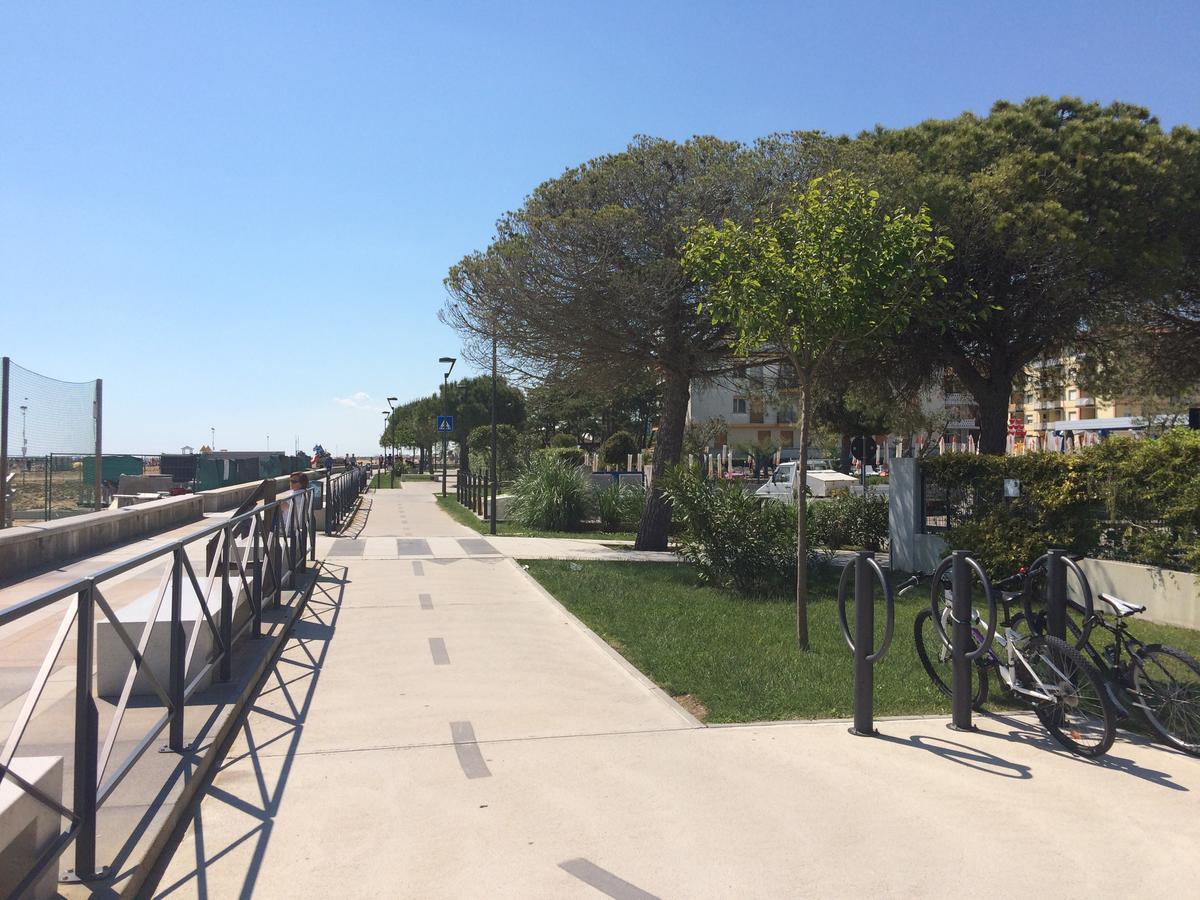 Reji - Appartamenti Bibione Exterior photo